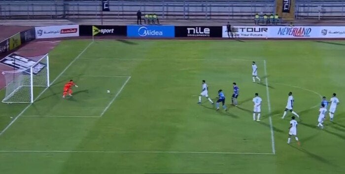 بيراميدز يتقدم في الدوري الممتاز بهدف من إيفرتون في الشوط الأول ضد المصري