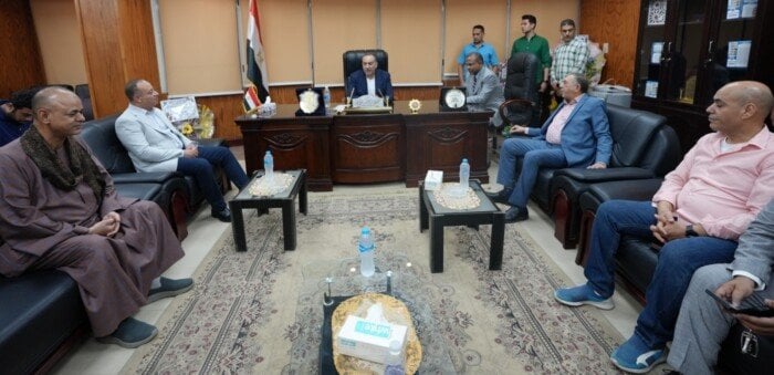 تبرع غرفة تجارة أسيوط نصف مليون جنيه لتعزيز التعليم الفني