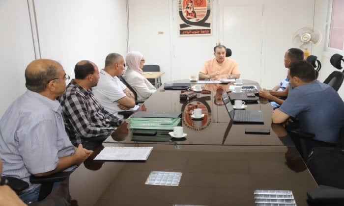 تحسين الإدارة الجامعية: الحوكمة الإلكترونية للموارد الذاتية في جنوب الوادي