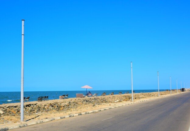 تحسين الإضاءة في غرب بورسعيد استعدادًا للطاقة الشمسية