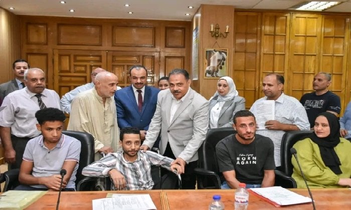 تسليم 20 عقد عمل لذوي الاحتياجات الخاصة في الشرقية