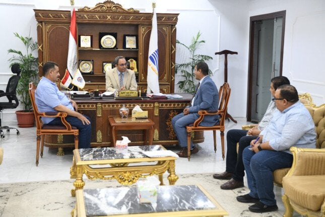 تعزيز التعاون: محافظ قنا يستقبل رئيس البنك الزراعي المصري الجديد