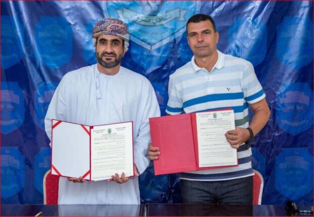 تعيين أكرم عبد المجيد كمدير فني لنادي نزوي العماني