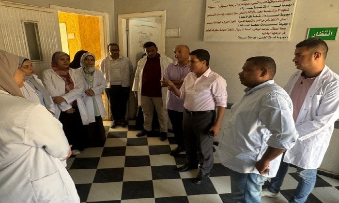 تفقد وكيل صحة الأقصر لجودة الخدمات الطبية بمركز شباب النجوع في إسنا