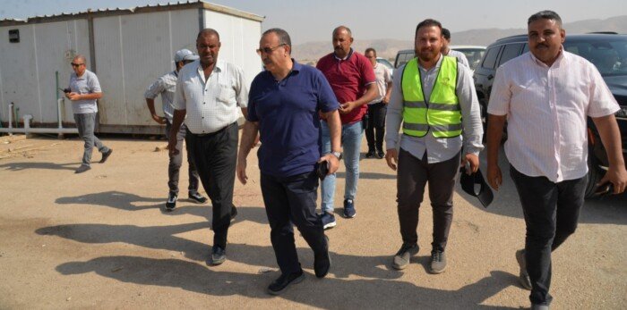 جولة محافظ أسيوط في مشروع مجمع صناعات الرمان بالبداري