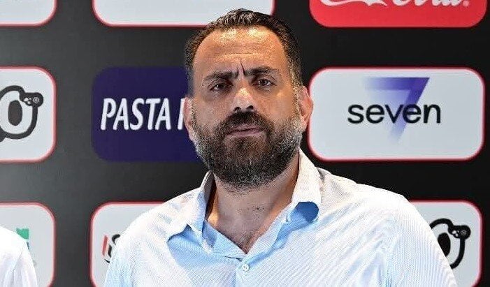 جون إدوارد يراجع جاهزية الزمالك لمباراة سيراميكا كليوباترا