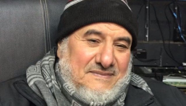 حارس الأهلي محمد الشناوي يودع والده