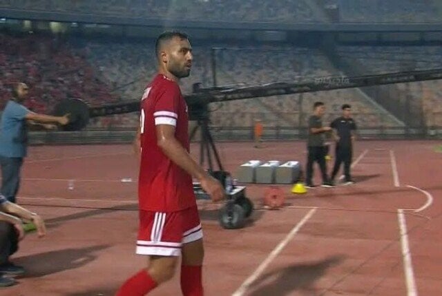 حسام حسن يوضح سبب احتفاله لجماهير الأهلي: “تكريم لمؤمن زكريا