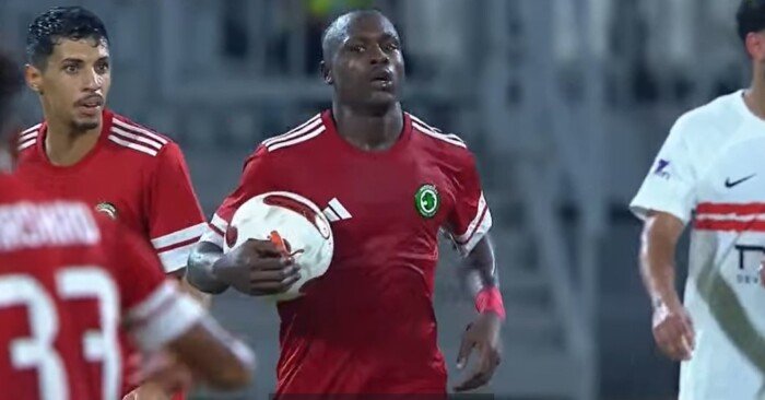 خطأ غير متوقع يساهم في تقليص الفارق بين مودرن سبورت والزمالك في الدوري الممتاز