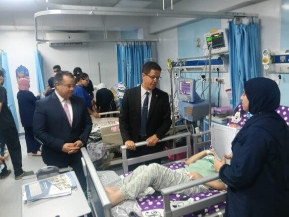رئيس جامعة بنها: جولة تفقدية لضمان جودة الخدمة الطبية في المستشفى الجامعي