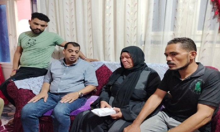 رحلة عمرة ومساعدة مالية لأسرة عامل توفي في العمل من مستقبل وطن