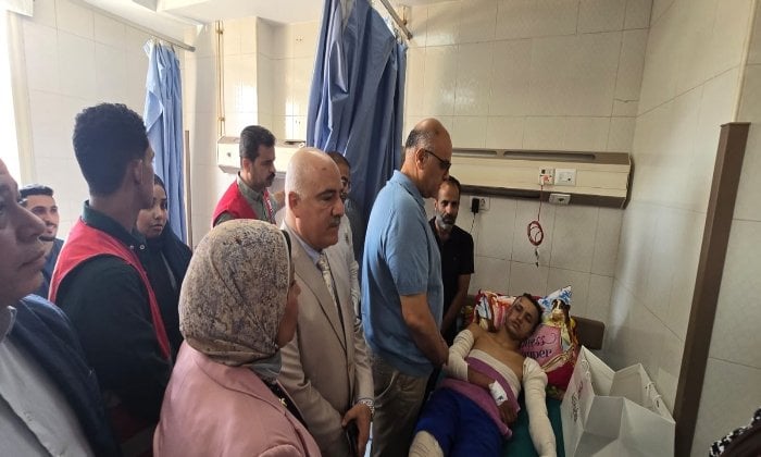 زيارة محافظ القليوبية لمصاب حريق الشدية في بنها