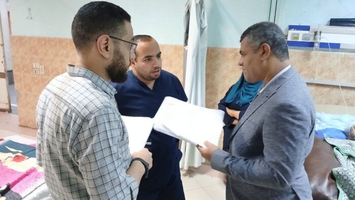زيارة مفاجئة مدير الصحة لمستشفى مغاغة تكشف عن خصومات وإحالات للتحقيق