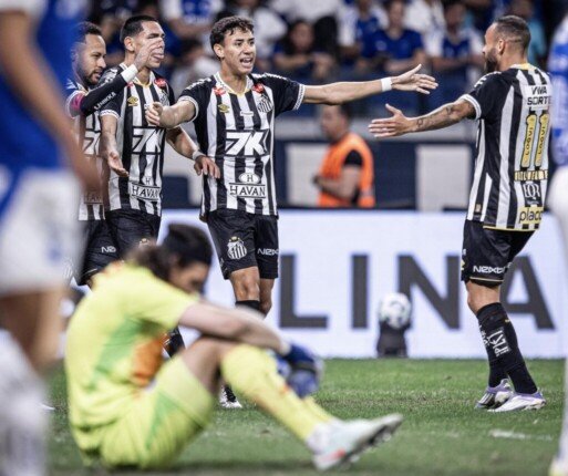 سانتوس يتفوق على كروزيرو في معركة الدوري البرازيلي