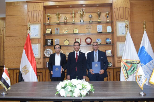 شراكة استراتيجية بين الفنون التطبيقية وصناعة الأثاث لتعزيز الابتكار