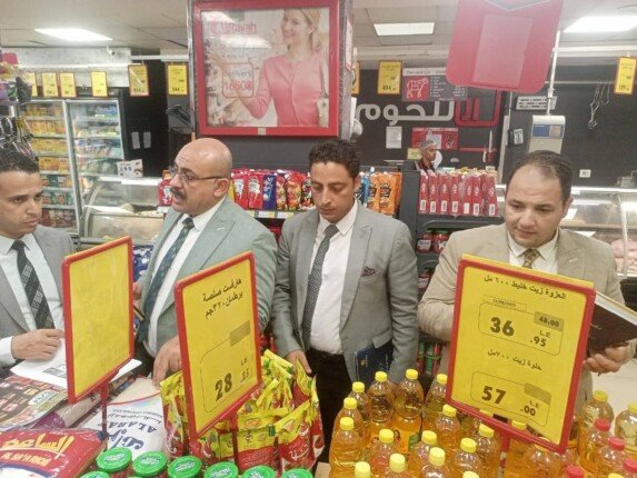 ضبط 320 انتهاكًا تموينيًا بالمنيا: لحوم فاسدة وخبز غير مطابق للمواصفات