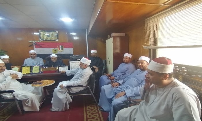 لقاء الأئمة: تعزيز الوسطية في Islam وتجنب التشدد