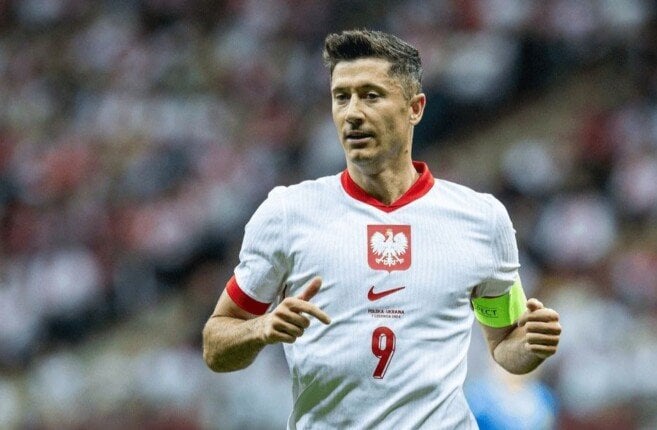 ليفاندوفسكي ينضم مجددًا لصفوف منتخب بولندا قبيل تصفيات كأس العالم