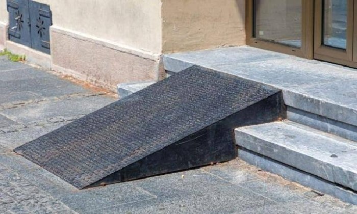 مبادرة دعم لذوي الاحتياجات الخاصة في أرمنت جنوب الأقصر