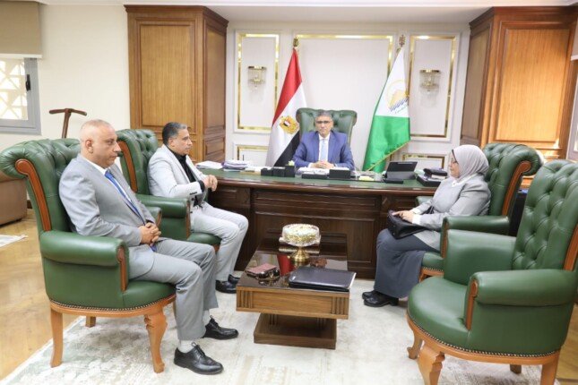 محافظ الجيزة يوجه لرفع مستوى خدمات التعليم خلال استقبال الوكلاء الجدد