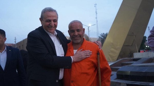 محافظ الغربية يعلق أعمال النظافة خلال فترات الحر الشديد