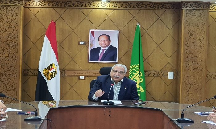 مدير تعليم القليوبية يراقب سير امتحانات الدور الثاني للدبلومات الفنية