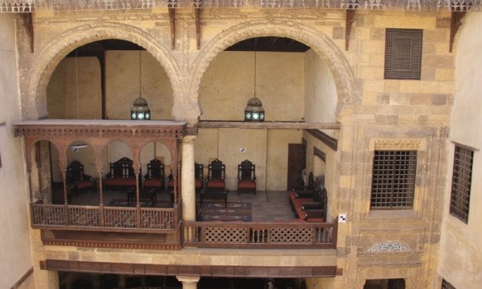 معرض المدينة: استرجاع الذكريات من خلال شاشة مكتبة الإسكندرية
