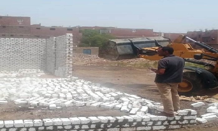 مكافحات لاسترداد أراضي الدولة في أسوان خلال الموجة 27