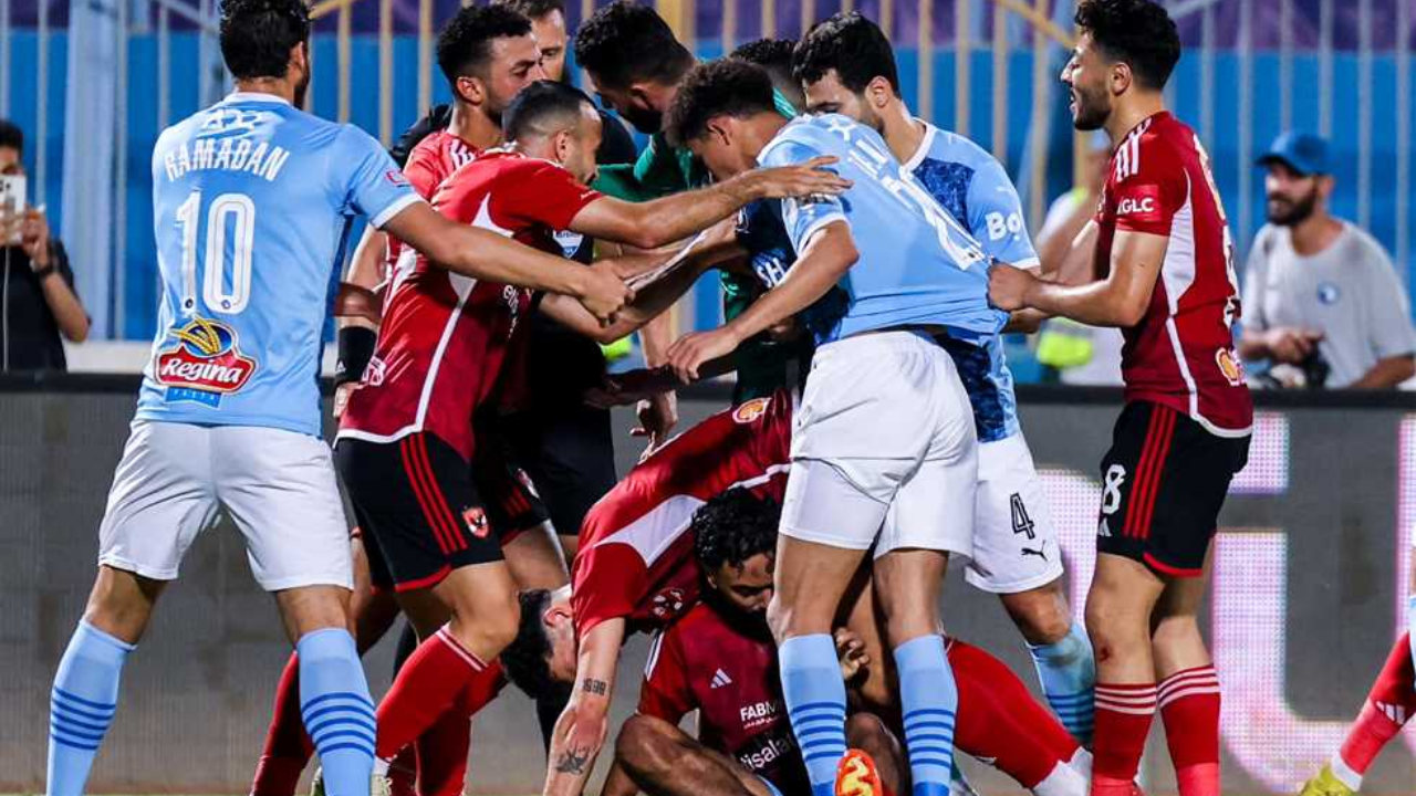الأهلي يصطدم ببيراميدز في مواجهة قوية بالدوري المصري تعرف على الموعد والقناة الناقلة 11 الأهلي يصطدم ببيراميدز في مواجهة قوية بالدوري المصري تعرف على الموعد والقناة الناقلة