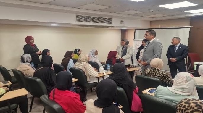 نائب محافظ الأقصر يُطلق ورش عمل لتعزيز الوعي بالشمول المالي