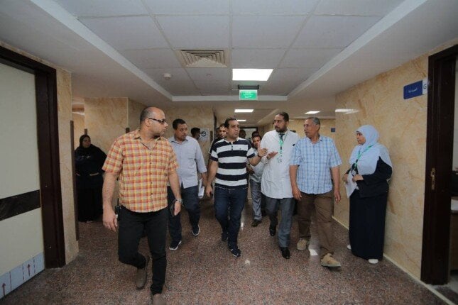نائب محافظ قنا يستعرض الخدمات الصحية في أبوتشت