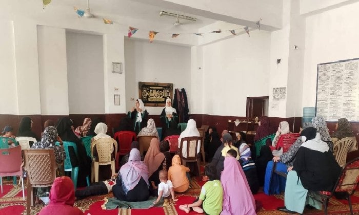 «نبراس التعامل: وصايا النبي لتعزيز دور المرأة في المجتمع»