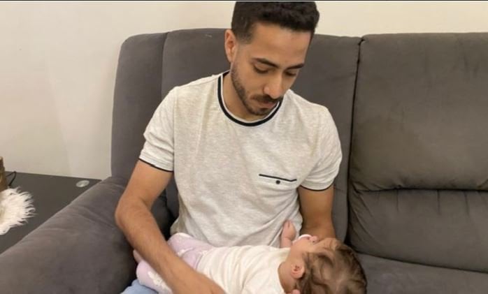 والد الطفلة فرح يلتقي بحاكم بورسعيد لدعم قضية ضمور النخاع الشوكي