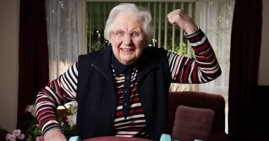 دليلك المثالي لشراء هاتف محمول يناسب احتياجات كبار السن