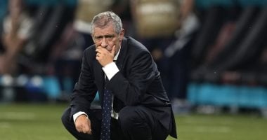 الاتحاد الأذربيجاني ينهي عقده مع سانتوس عقب هزيمته الثقيلة أمام أيسلندا