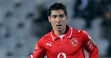 محمد بركات نجم الأهلي والمنتخب يحتفي بذكرى ميلاده التاسعة والأربعين
