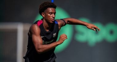 برشلونة يستأنف تدريباته استعدادا لمواجهة باريس سان جيرمان في أوروبا