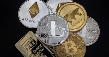 تراجع حاد في العملات الرقمية بقيادة بيتكوين مع انتظار بيانات التضخم