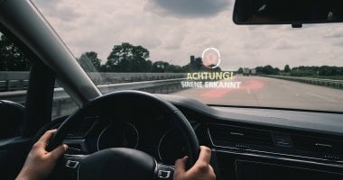 تقنية جديدة تعزز القيادة الذاتية للسيارات بقدرة الصوت التفاعلي 5 تقنية جديدة تعزز القيادة الذاتية للسيارات بقدرة الصوت التفاعلي