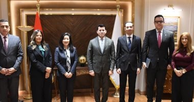 وزير الشباب يلتقي المديرة المقيمة لبرنامج الأمم المتحدة الإنمائي