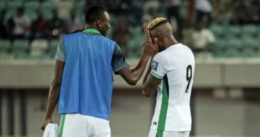 جالاتا سراي يضمن عودة أوسيمين إلى تركيا بطائرة خاصة بعد إصابته