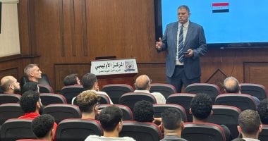 رئيس اتحاد اليد يعقد جلسة مع اللاعبين لتحضيرات بطولة أفريقيا المقبلة