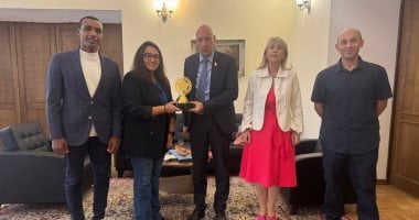 رئيس اتحاد الخماسى الحديث ومندوبة الاتحاد الأوروبي يقومان بزيارة السفارة المصرية في روسيا