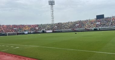 مباراة مصر وبوركينا فاسو تتأثر بهطول الأمطار على الملعب مجددا