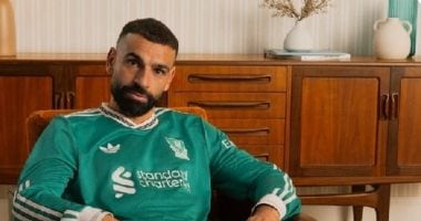 محمد صلاح نجم ليفربول يتألق في الحملة الترويجية للقميص الجديد