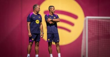 تياجو ألكانتارا يتولى منصب مساعد مدرب في برشلونة لدعم فليك