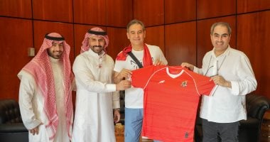 نادى الوحدة السعودى يحتفى بالمدرب خالد جلال في احتفال مميز