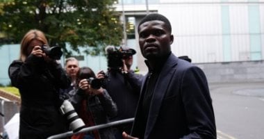 توماس بارتي يواجه خمس قضايا اغتصاب وينفي التهم أمام محكمة بريطانية