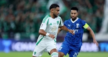 الأهلى يواجه الهلال في كلاسيكو السعودية وسط أرقام سلبية للزعيم