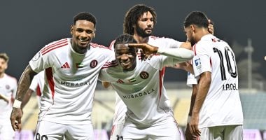 الجزيرة يحقق الفوز على بني ياس بثلاثية في الشوط الأول من المباراة